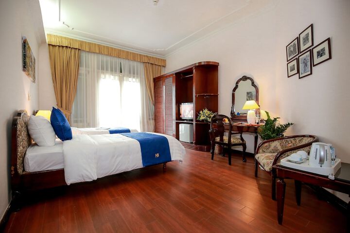 Room 28 of 56