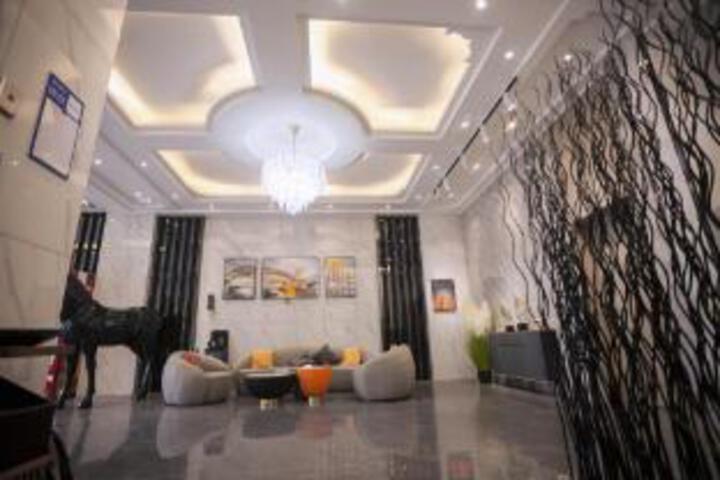 Mengzi Huayue Smart Hotel (Honghe College Branch)