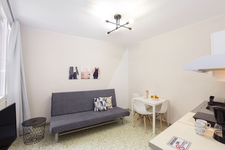 Room 14 of 18