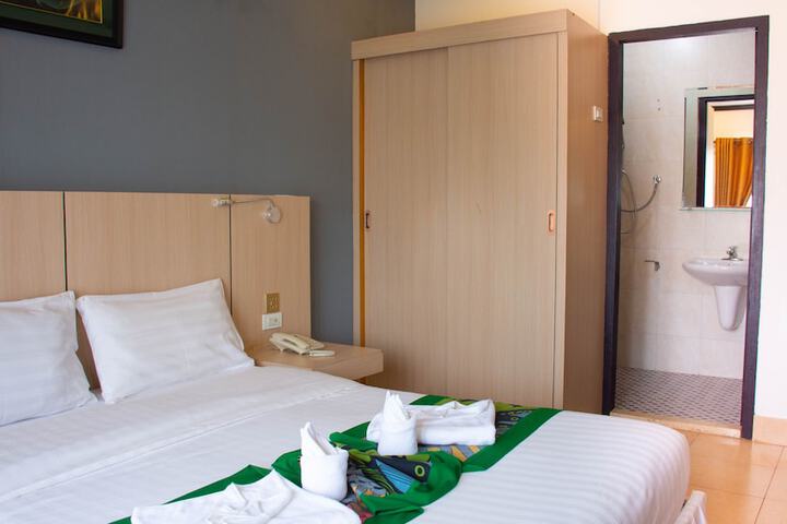 Room 7 of 37