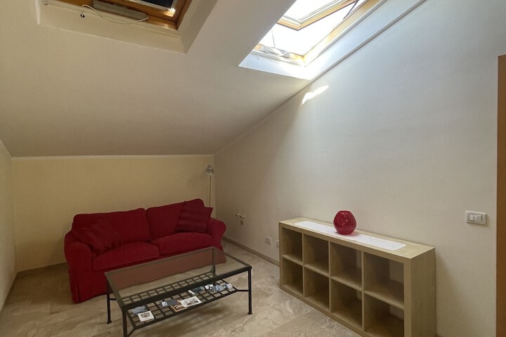 Room 25 of 58