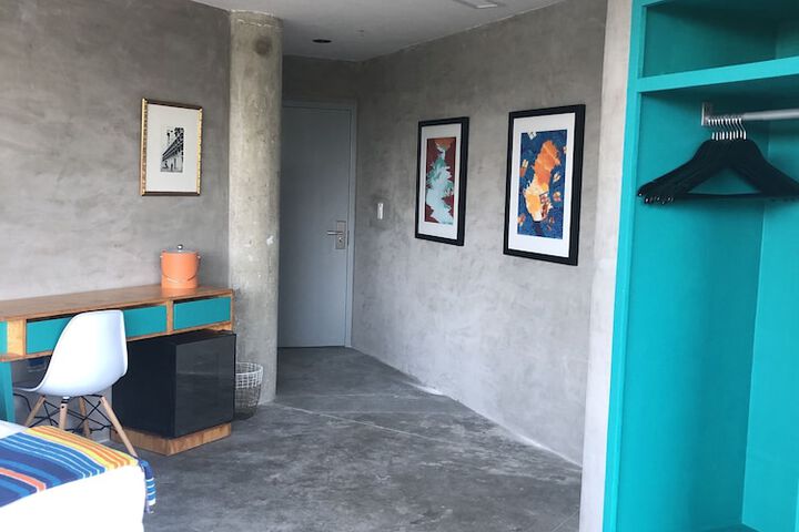 Room 17 of 68