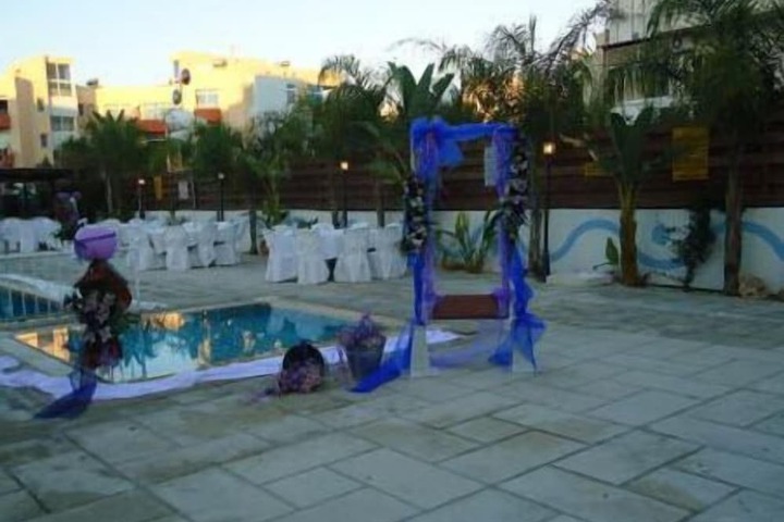 Pool Hotel