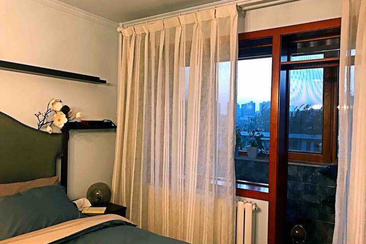 Room 9 of 23