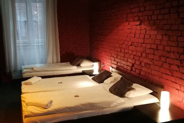 Room 26 of 84