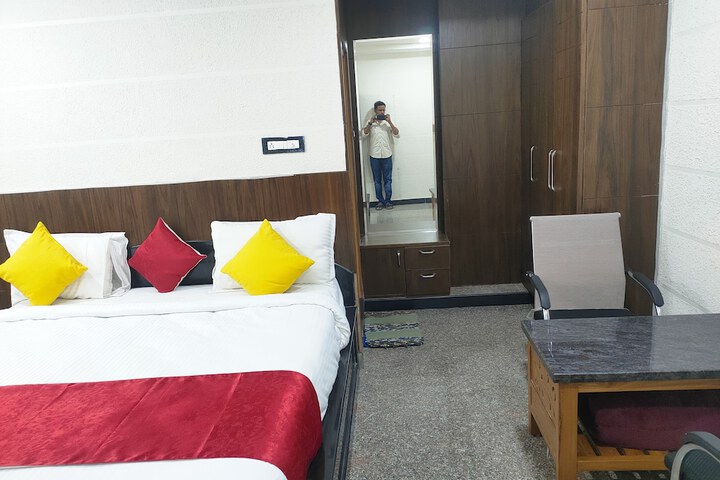 Room 3 of 14