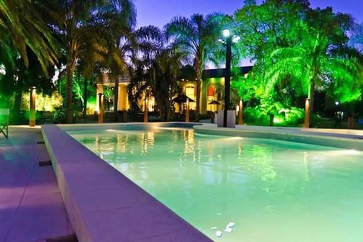 Pools & Facilities