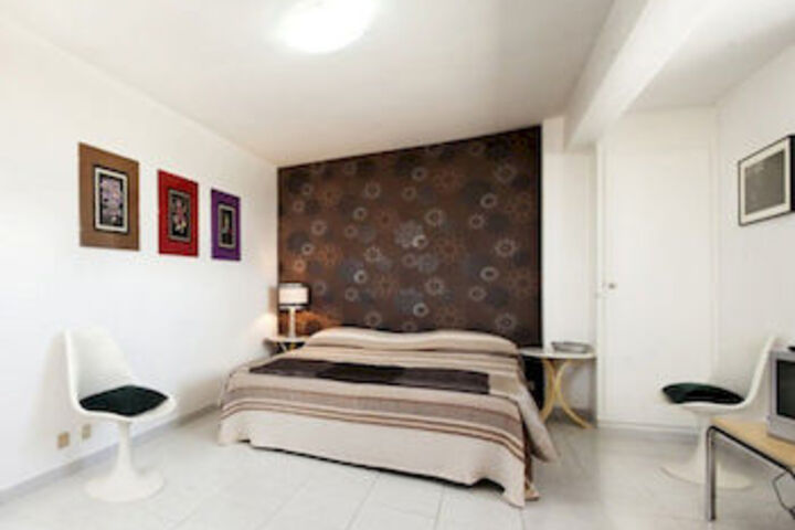 Room 84 of 168