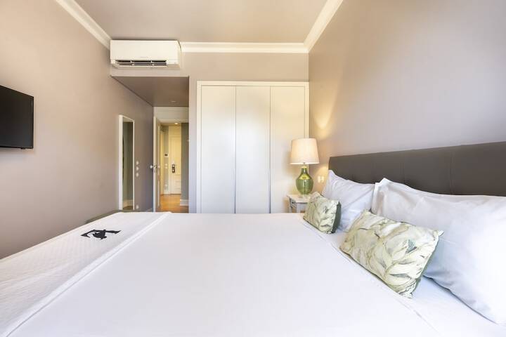 Room 10 of 50