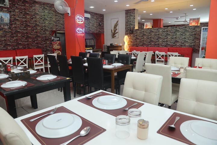 Dining 108 of 127
