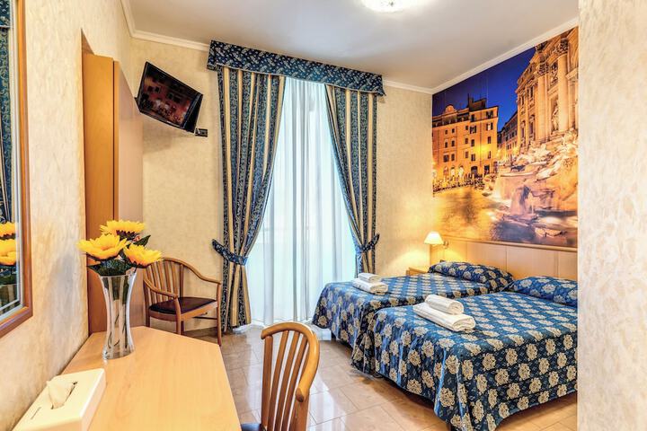 Room 15 of 37