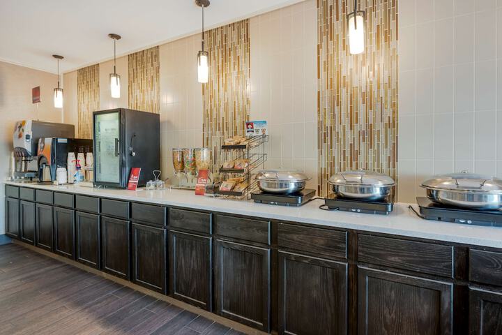 Breakfast area