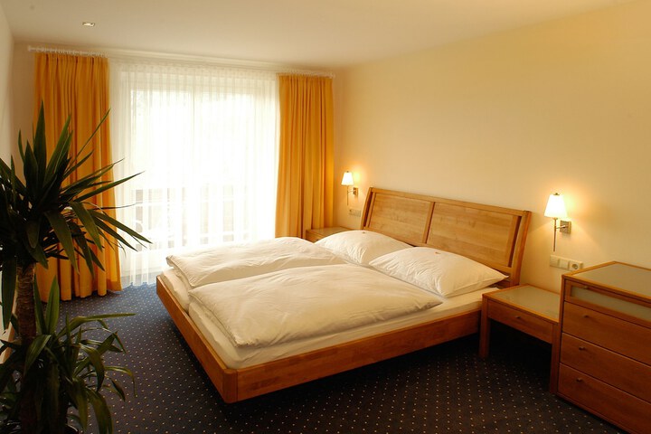 Room 11 of 89