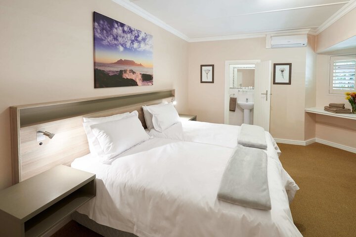 Room 10 of 24