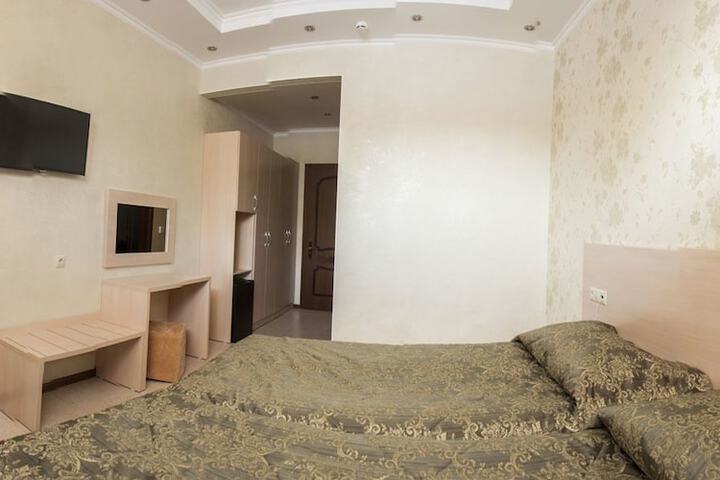 Room 7 of 49