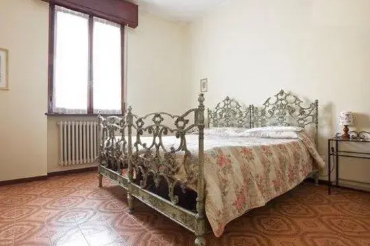 Room 3 of 7