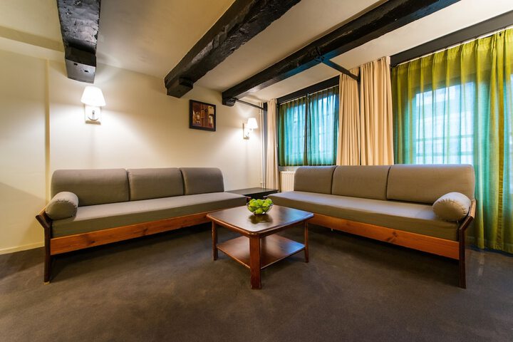 Room 10 of 57