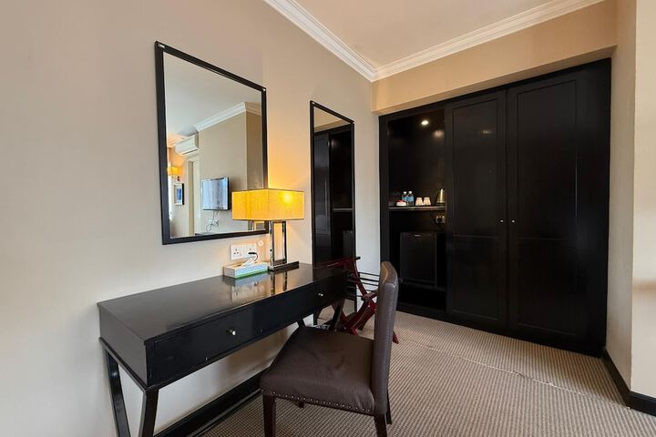 Room 50 of 97