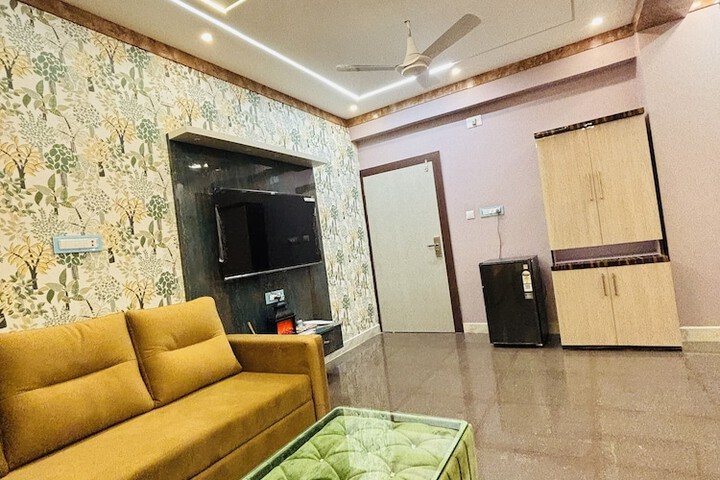 Room 16 of 31