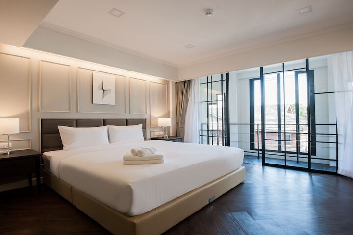 Room 27 of 67