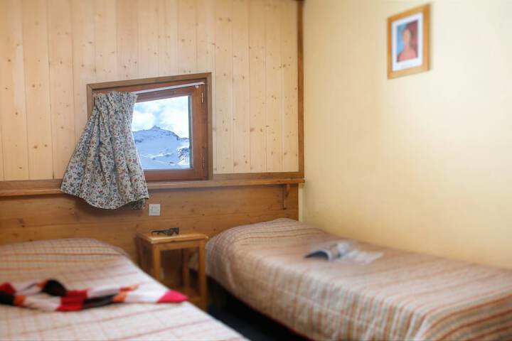 Room 10 of 44