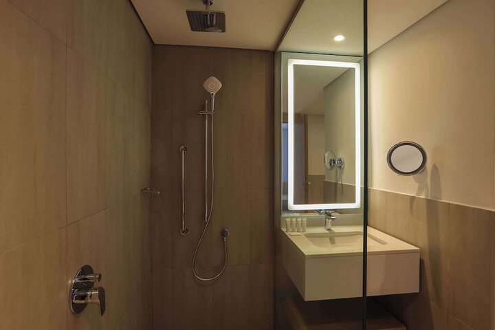 Room 92 of 223