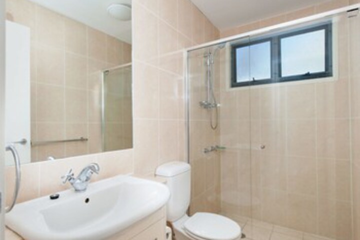Room 3 of 20