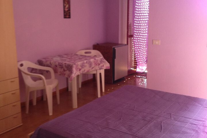 Room 18 of 65