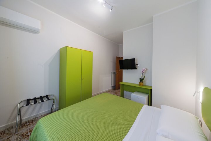 Room 19 of 65