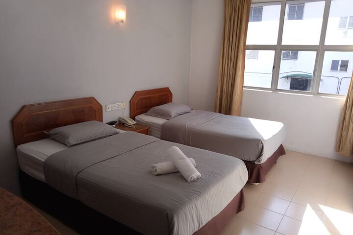 Room 7 of 26