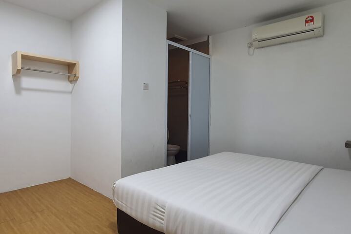 Room 18 of 35
