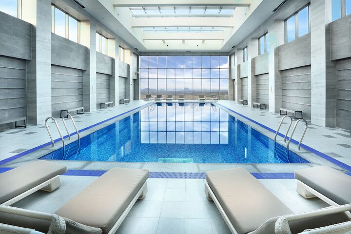 Hotel with Pool