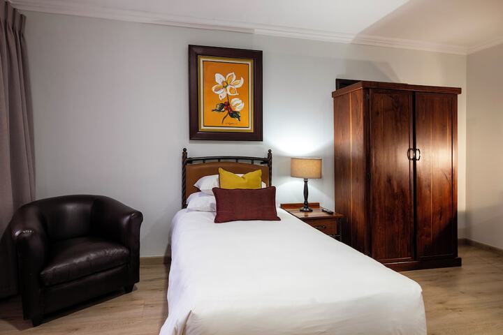 Room 13 of 70