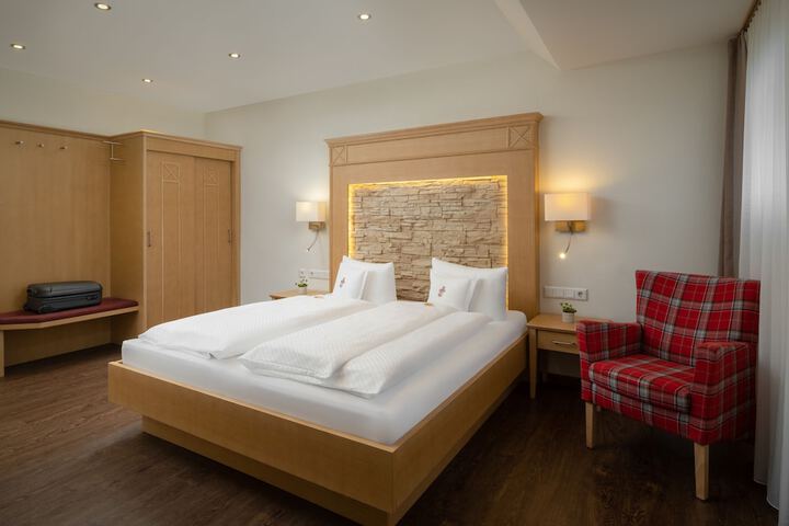 Room 17 of 51