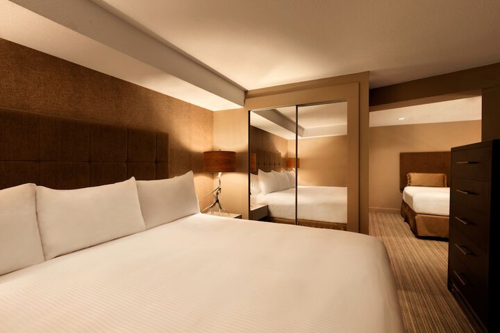 Room 6 of 35