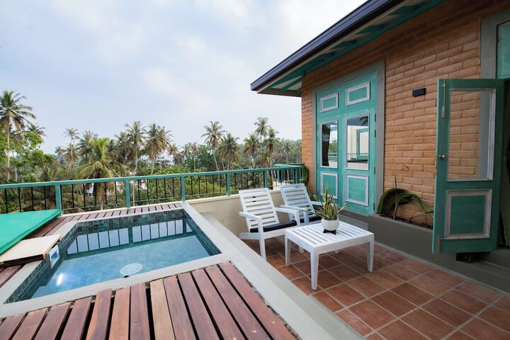 Pool 106 of 171