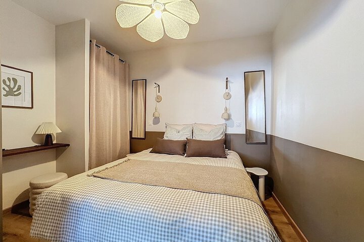 Room 3 of 17
