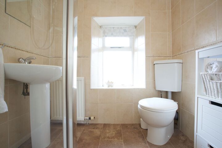 Room 15 of 28