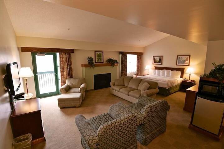 Room 4 of 38