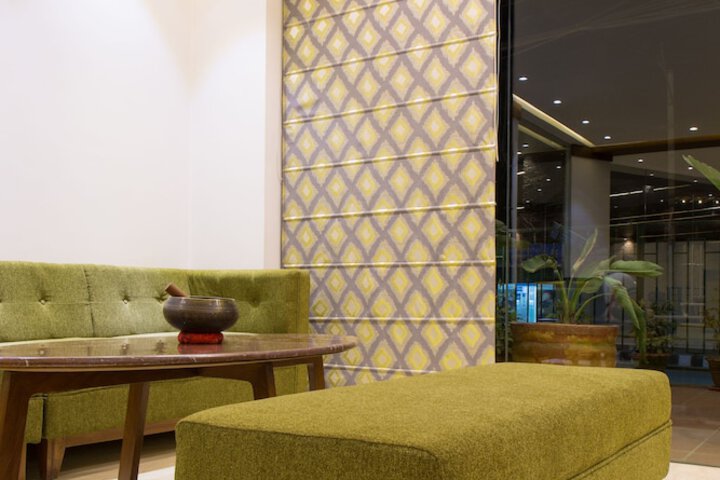 Entrance & Lobby
