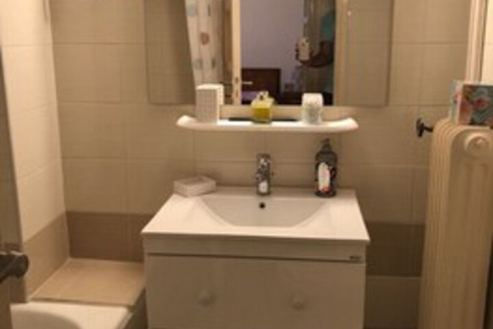 Room 10 of 74