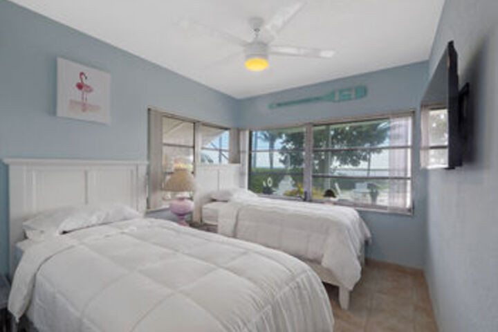 Room 13 of 60