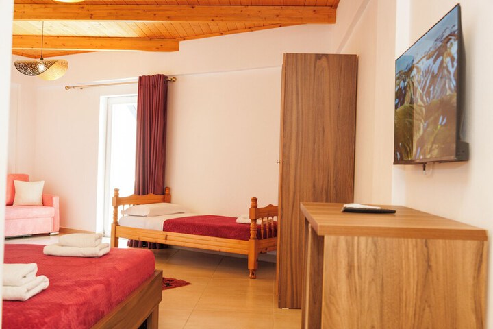 Room 15 of 62