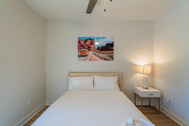 Room 4 of 116
