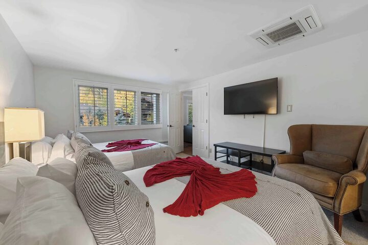 Room 48 of 192
