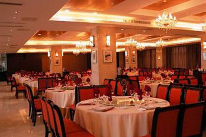 Lake View Garden Hotel