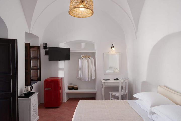 Room 12 of 85