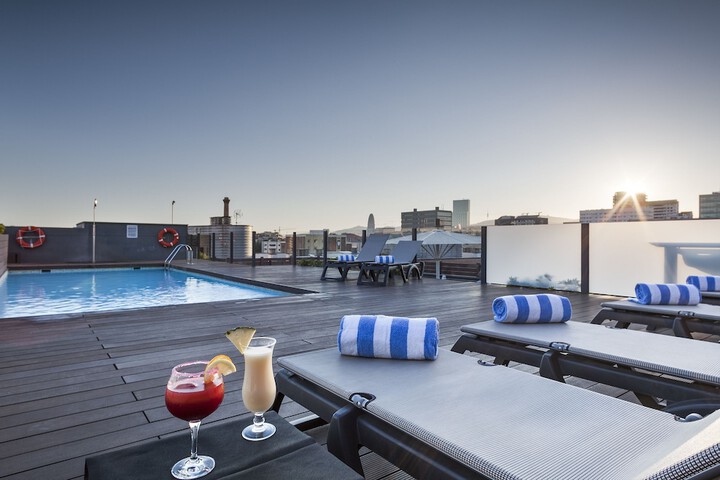 Hotel Pool