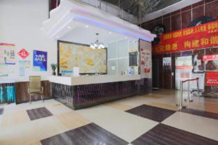 Mingxuan Boutique Hotel (Jiashan RT-Mart Sports Center)