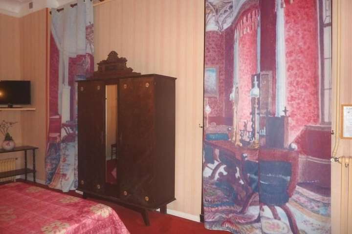 Room 18 of 46